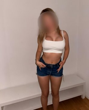 Тина, 27